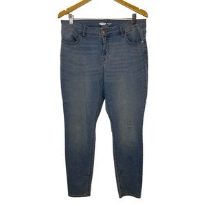 NWOT Old Navy Super Skinny Mid-Rise Jeans - 12